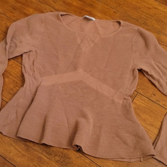Ladies knit top - Picture 1 of 2